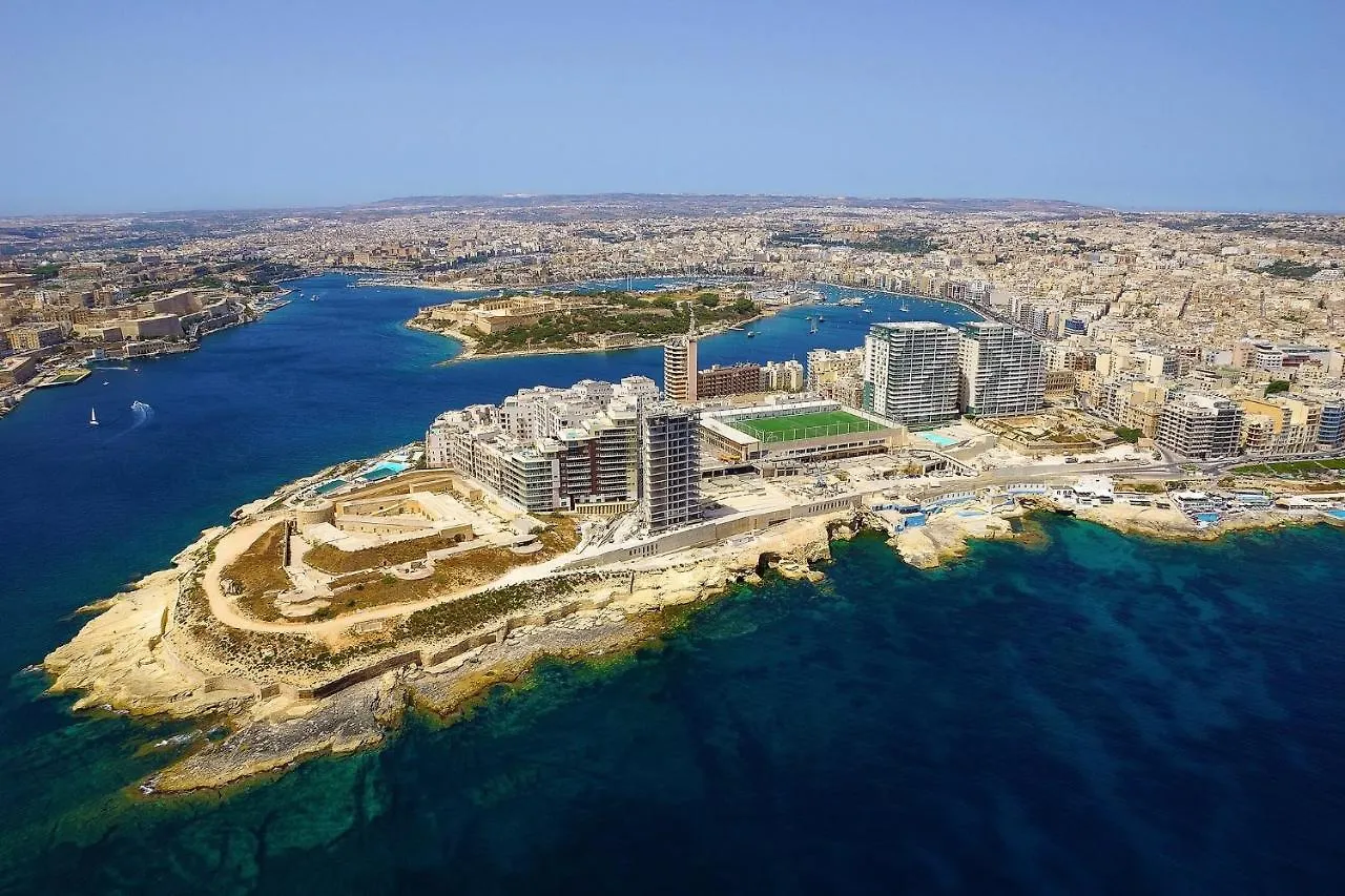 Seaview Apartment Top Location In Sliema