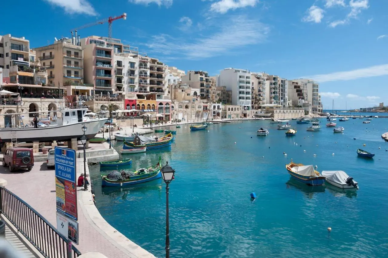 Seaview Apartment Top Location In Sliema