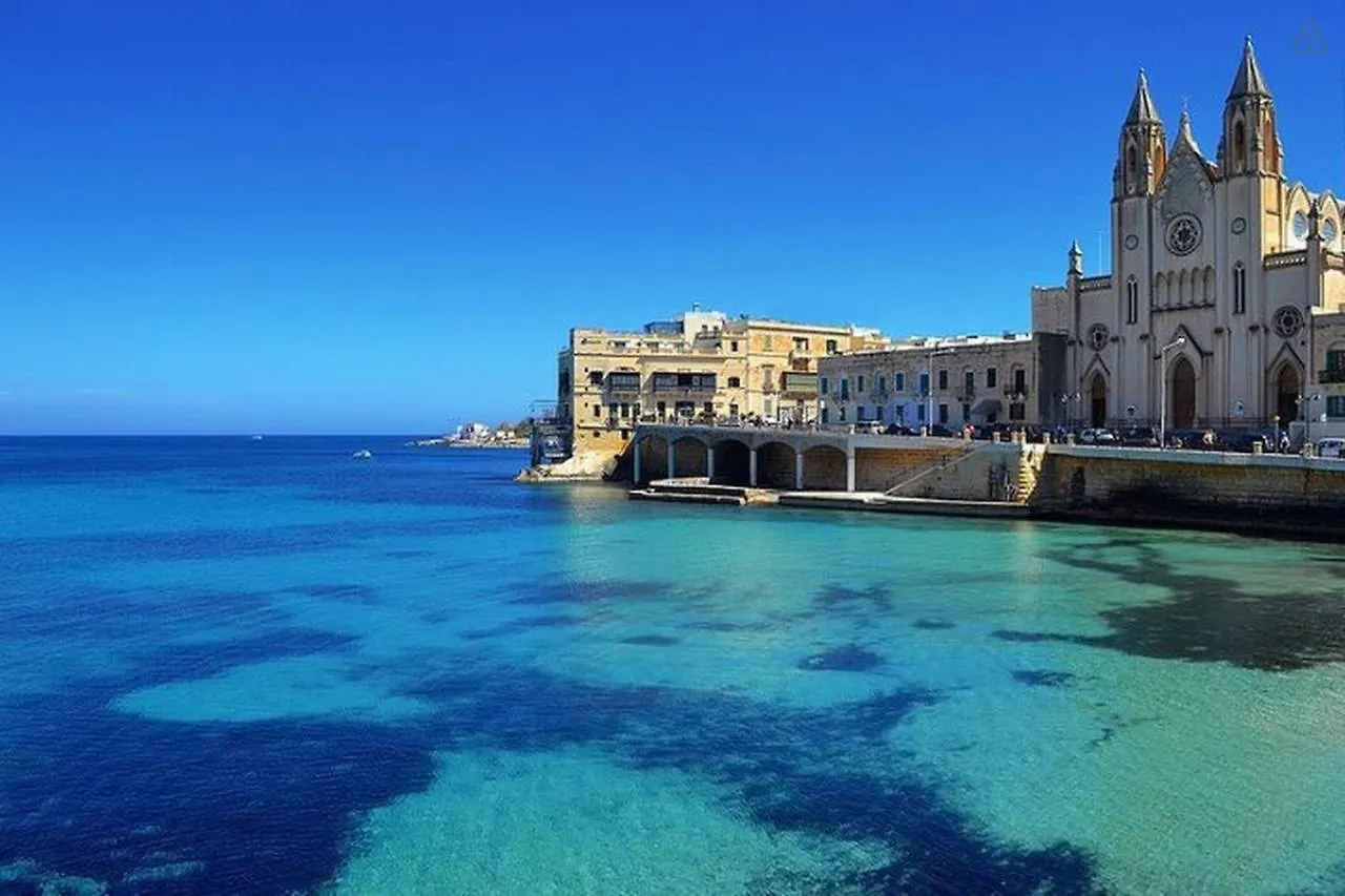 Seaview Apartment Top Location In Sliema