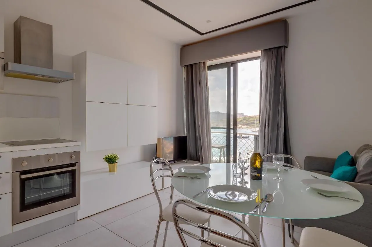 Seaview Apartment Top Location In Sliema