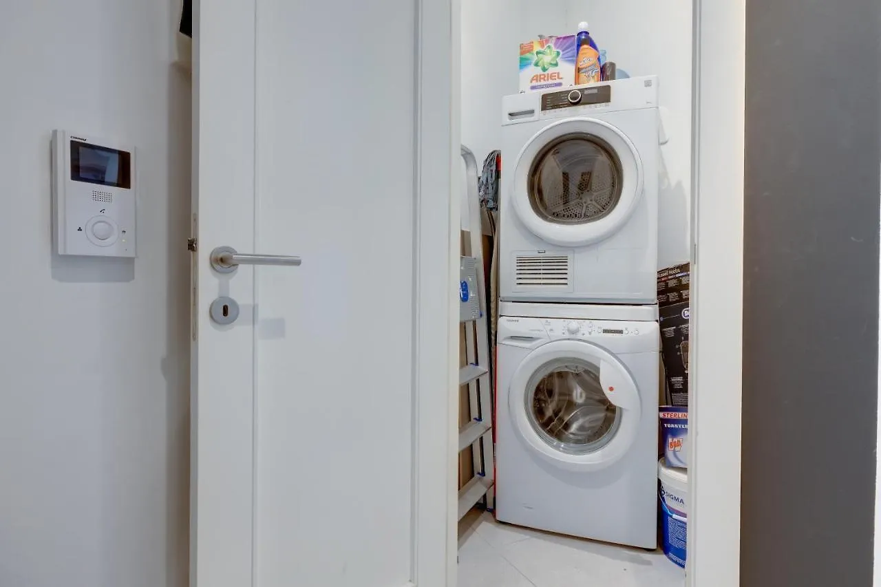 Seaview Apartment Top Location In Sliema Malta