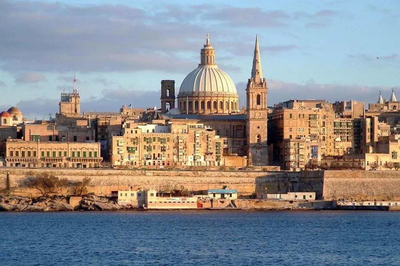 Seaview Apartment Top Location In Sliema