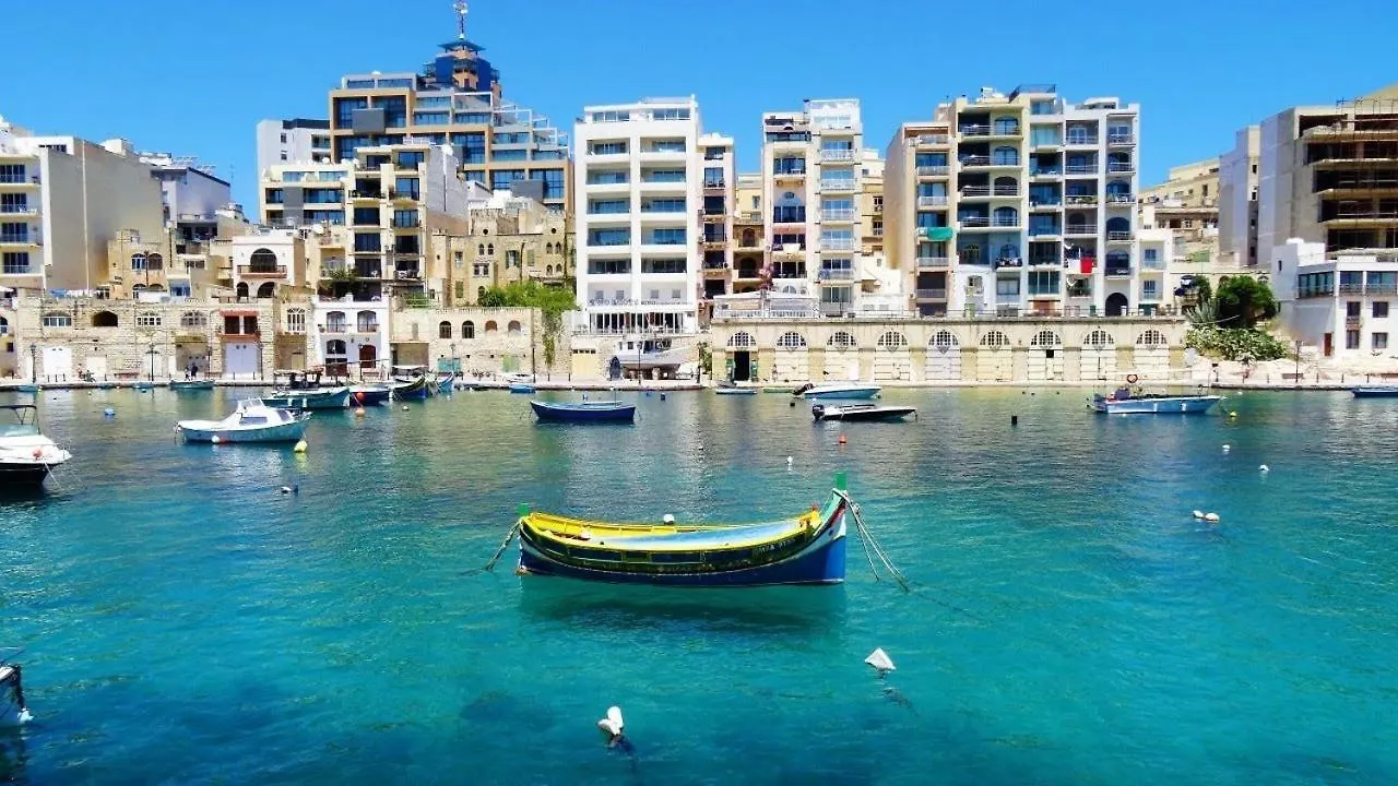 Seaview Apartment Top Location In Sliema